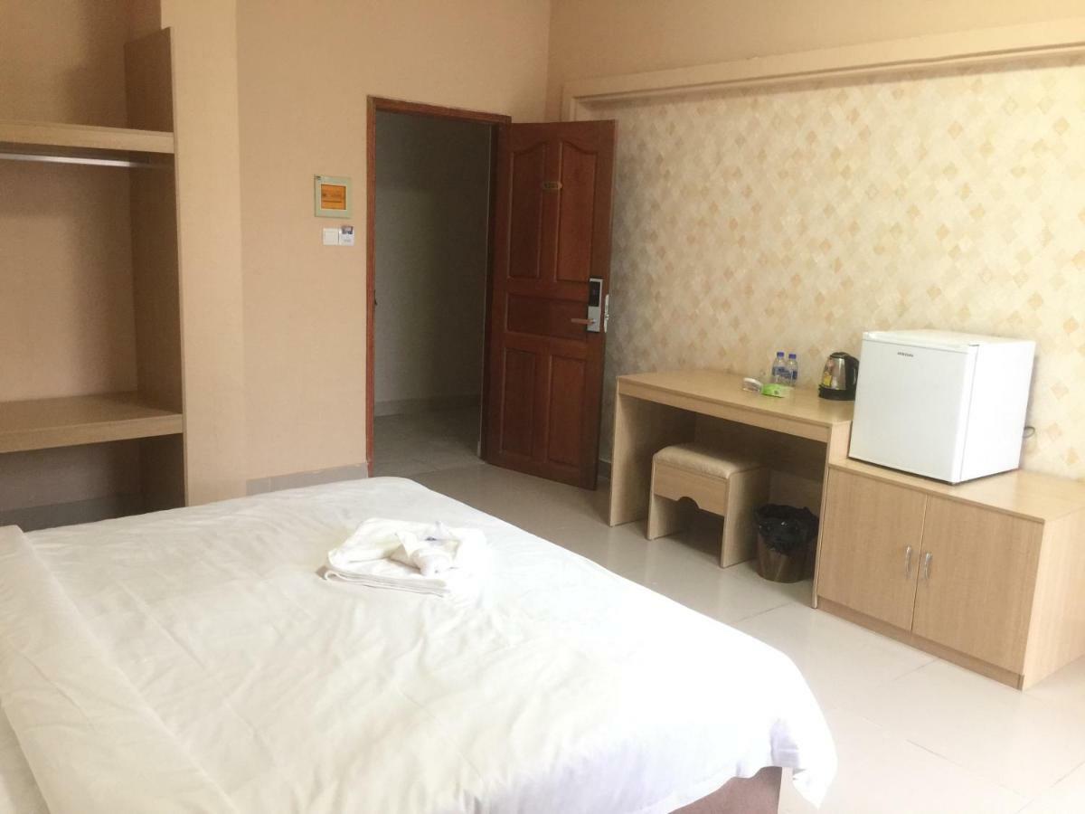 Golden Rooster Hotel Сиануквиль Экстерьер фото